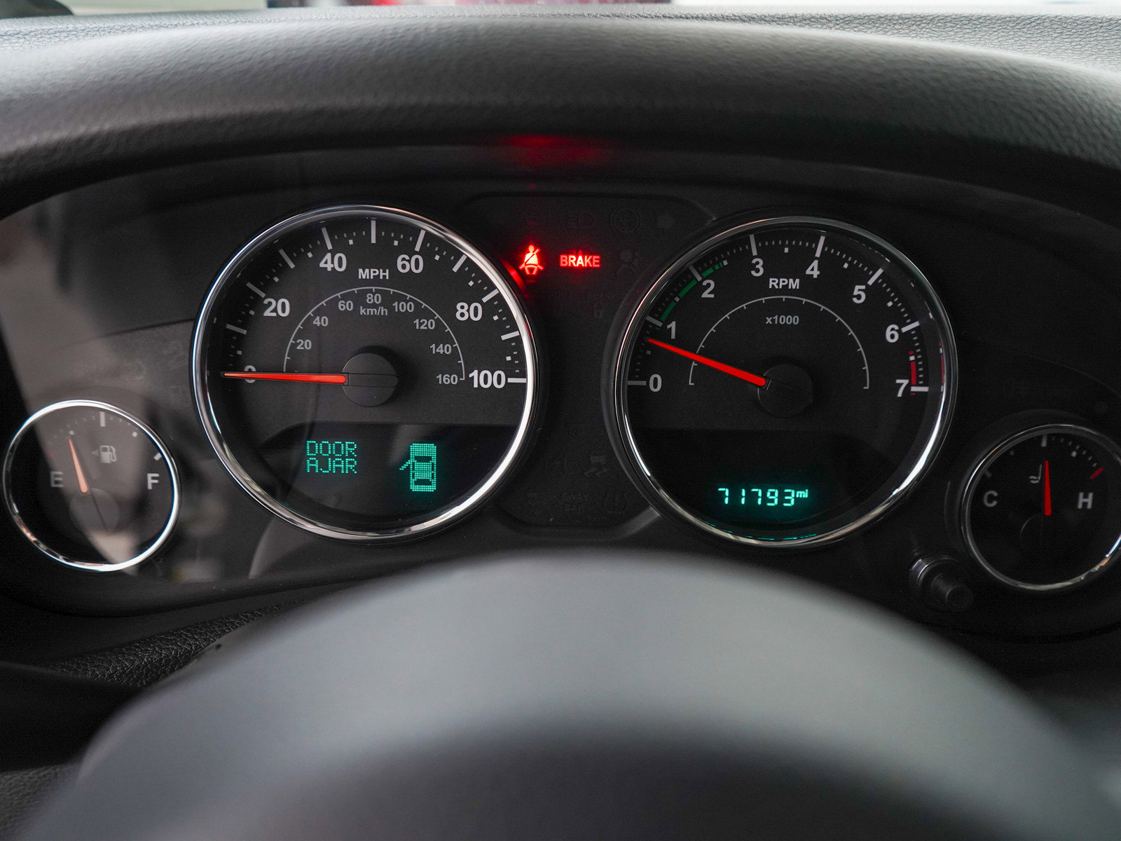 2016 Jeep Wrangler Sahara Sport photo 20