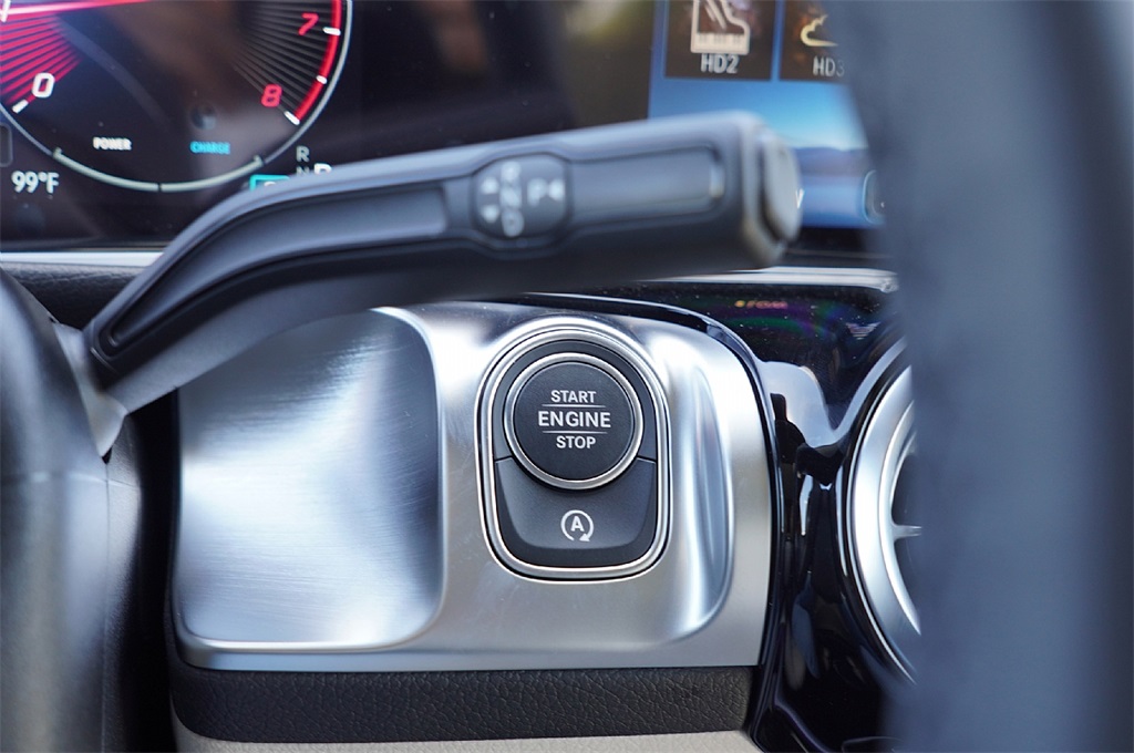 2026 Mercedes Benz GLB 250 photo 25