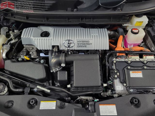 2017 Toyota Prius V Three photo 10