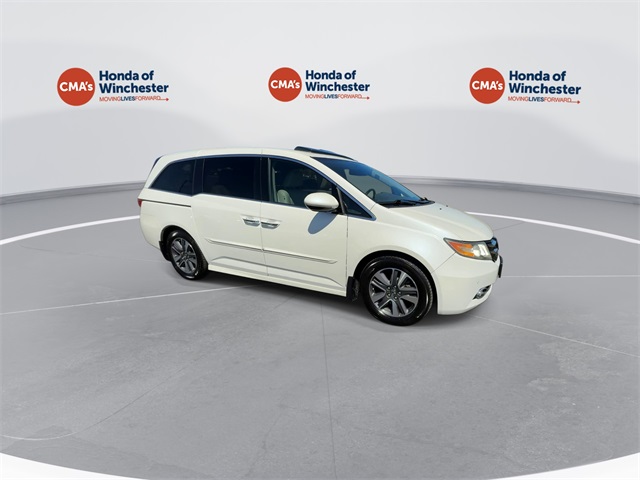 2015 Honda Odyssey Touring photo 12