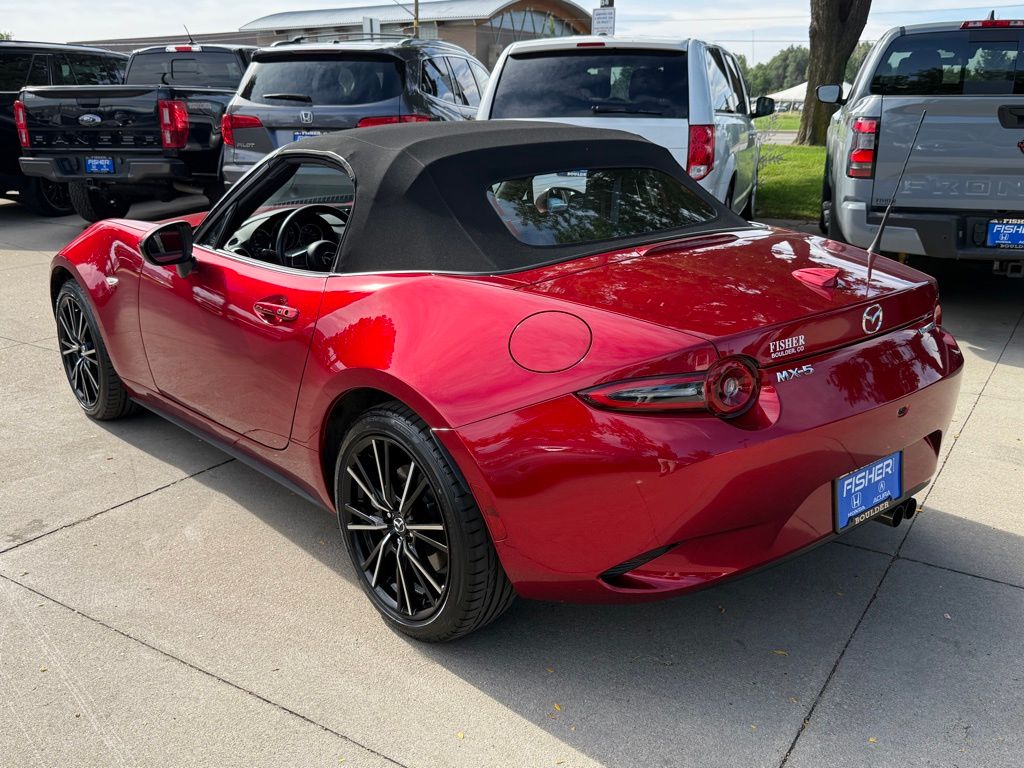 2024 Mazda MX-5 Miata Miata Grand Touring photo 3