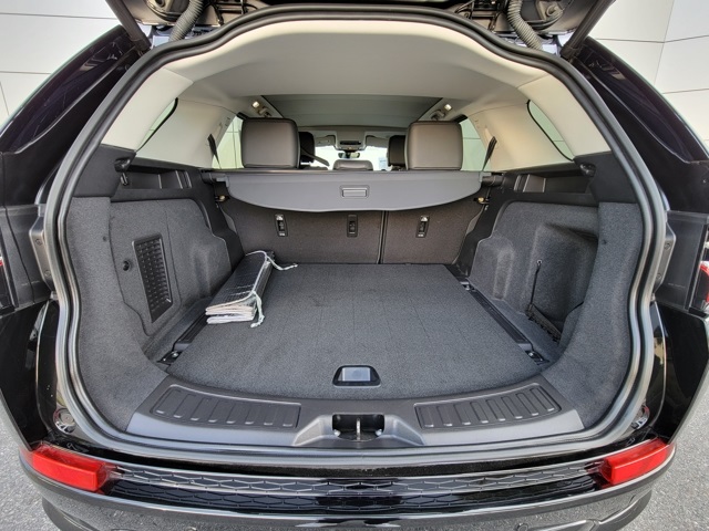 2024 Land Rover Discovery Sport S photo 5