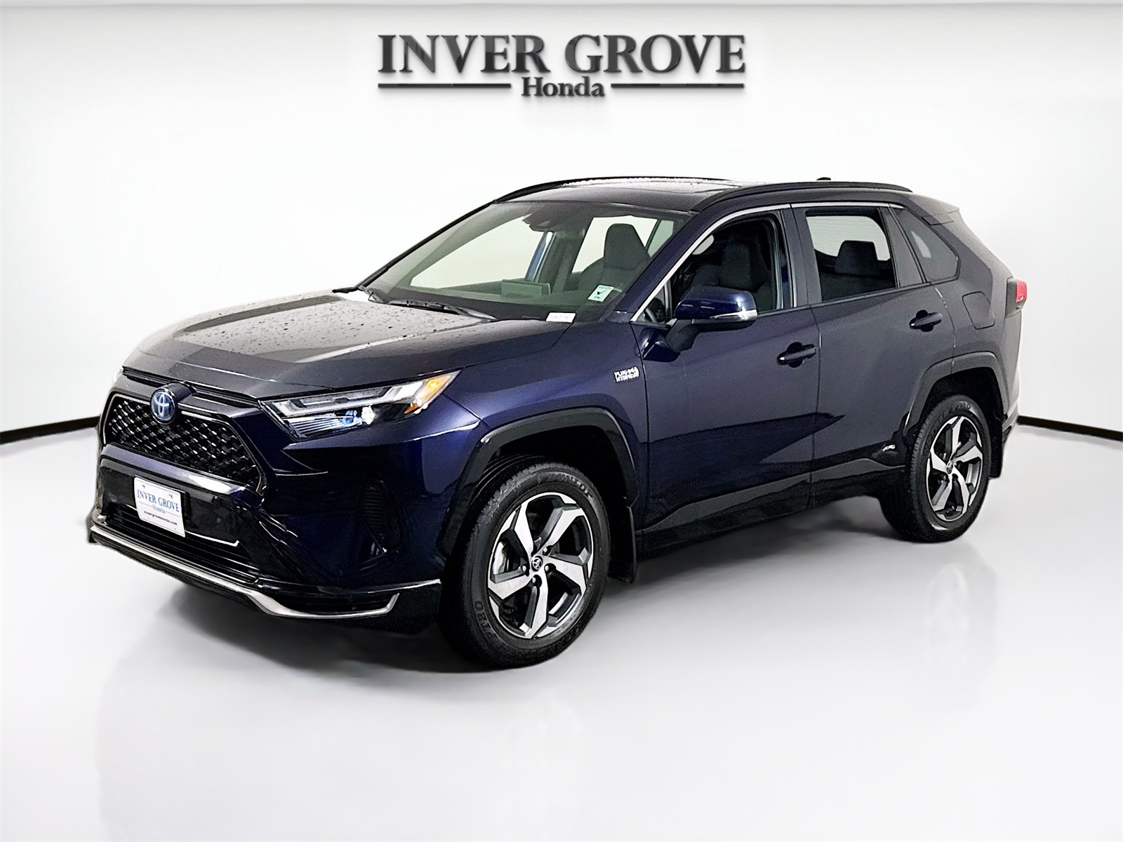 2023 Toyota RAV4 SE's photo