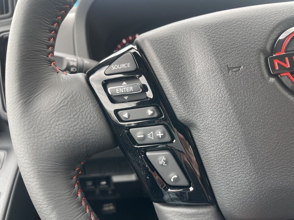 2025 Nissan Frontier PRO-4X photo 24
