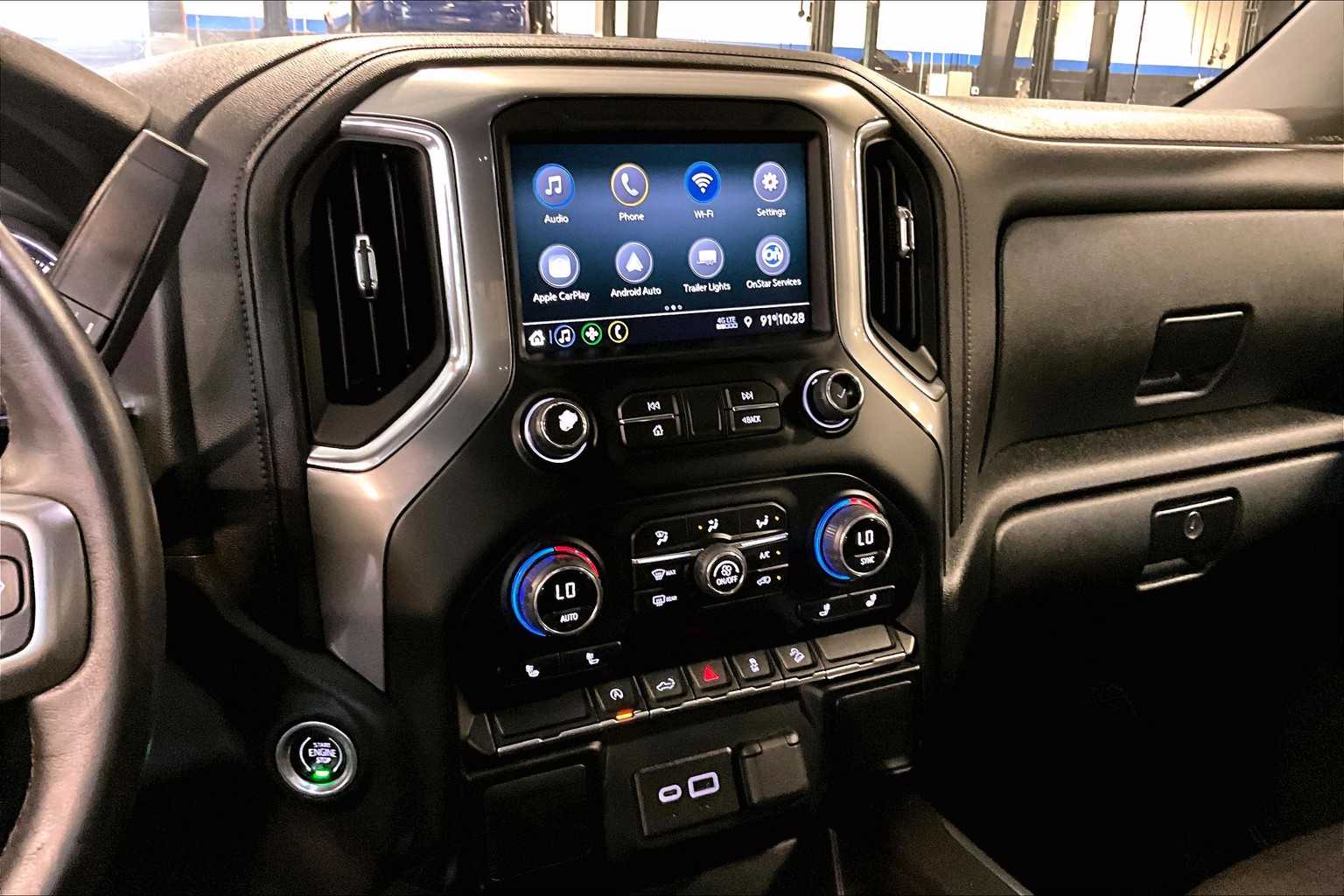 2022 Chevrolet Silverado 1500 RST photo 17