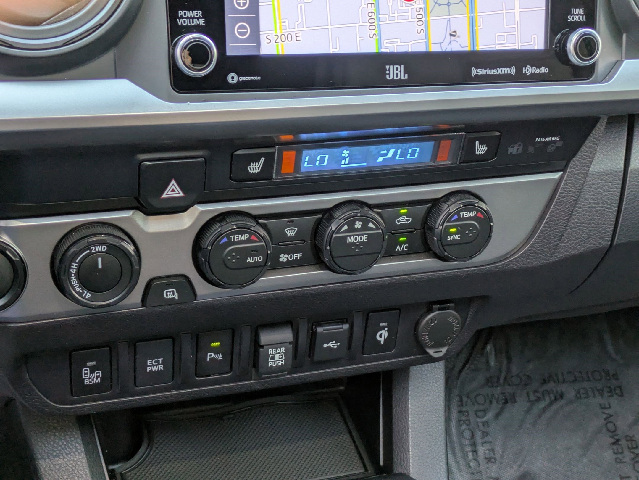 2023 Toyota Tacoma Limited photo 22
