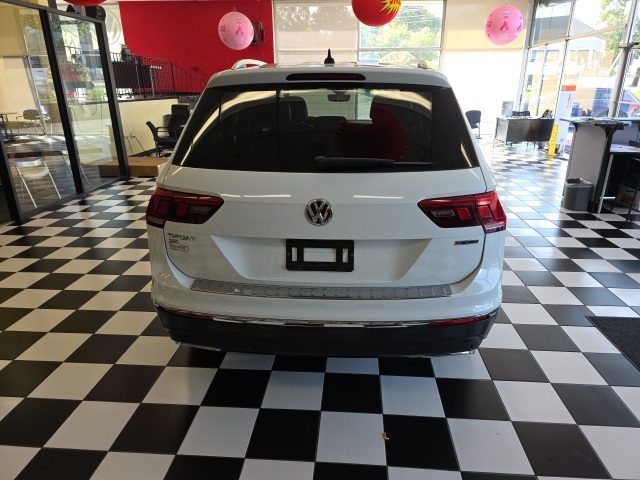 2021 Volkswagen Tiguan SEL photo 4