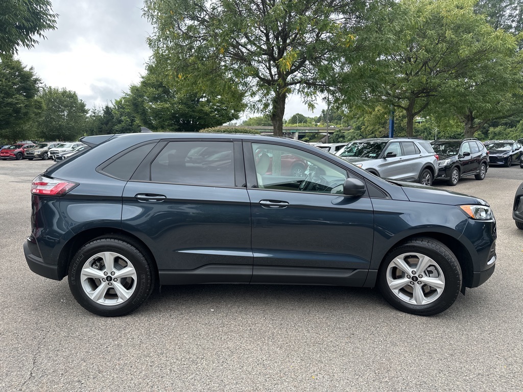 2024 Ford Edge SE photo 6