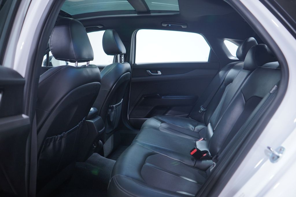 2021 Kia K5 GT-Line photo 9