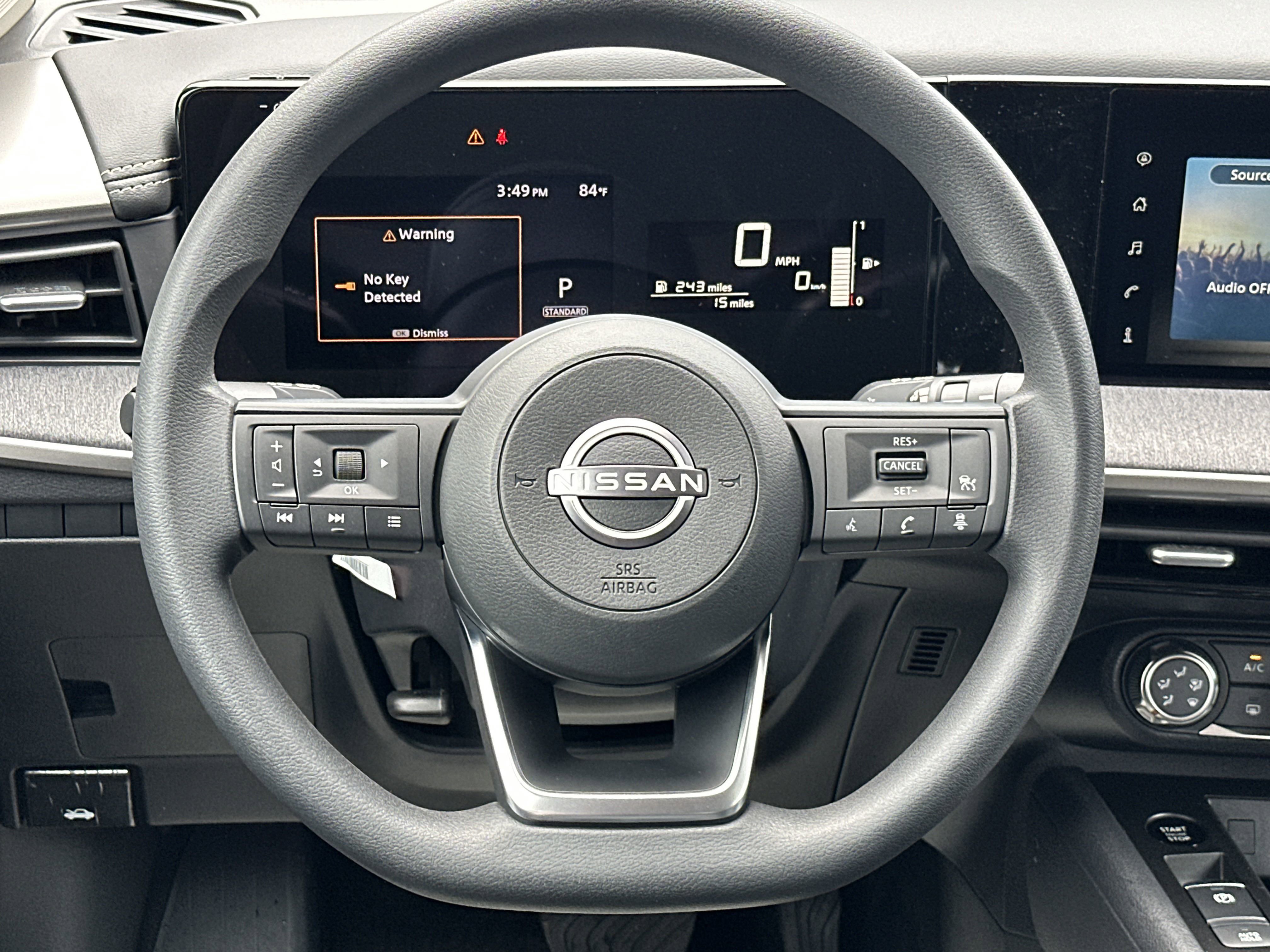 2025 Nissan Kicks SV photo 5