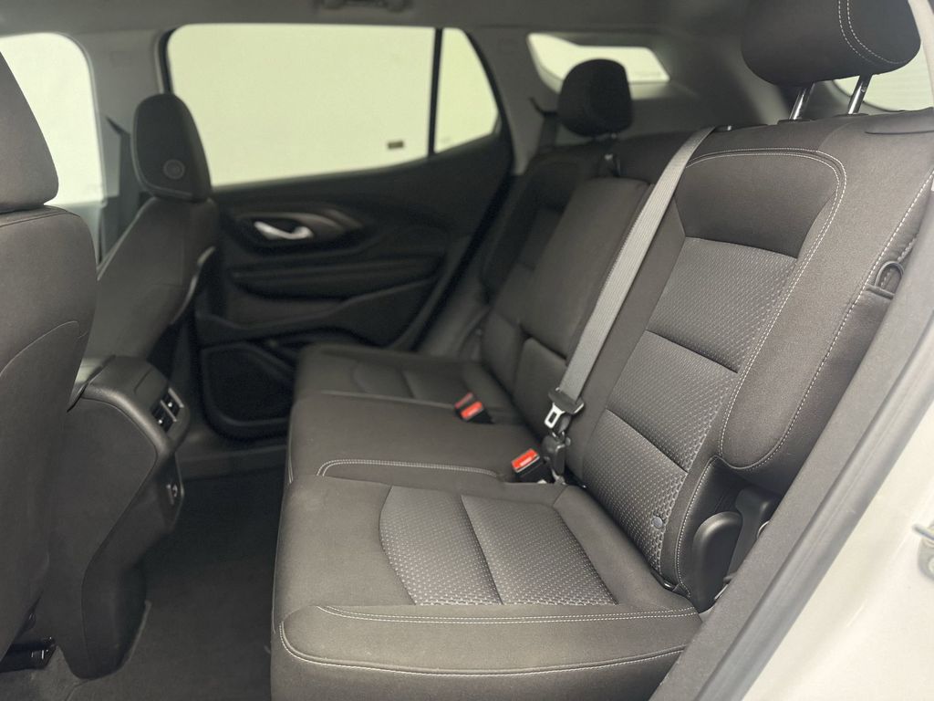 2024 Gmc Terrain SLE photo 12
