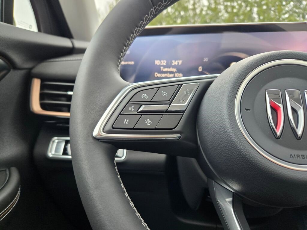 2025 Buick Envision Sport Touring photo 25