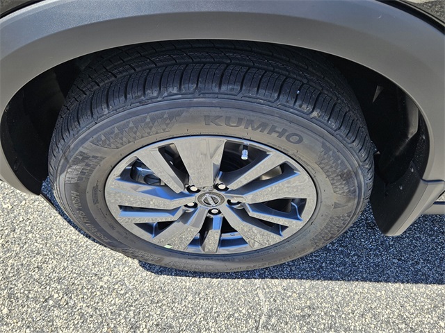 2025 Nissan Pathfinder SV photo 18
