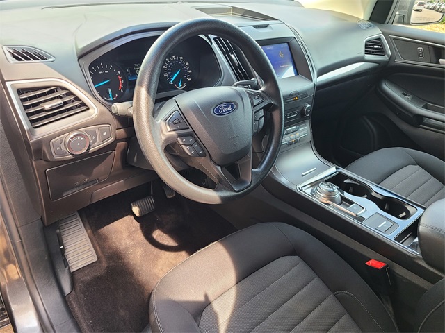 2020 Ford Edge SE photo 13