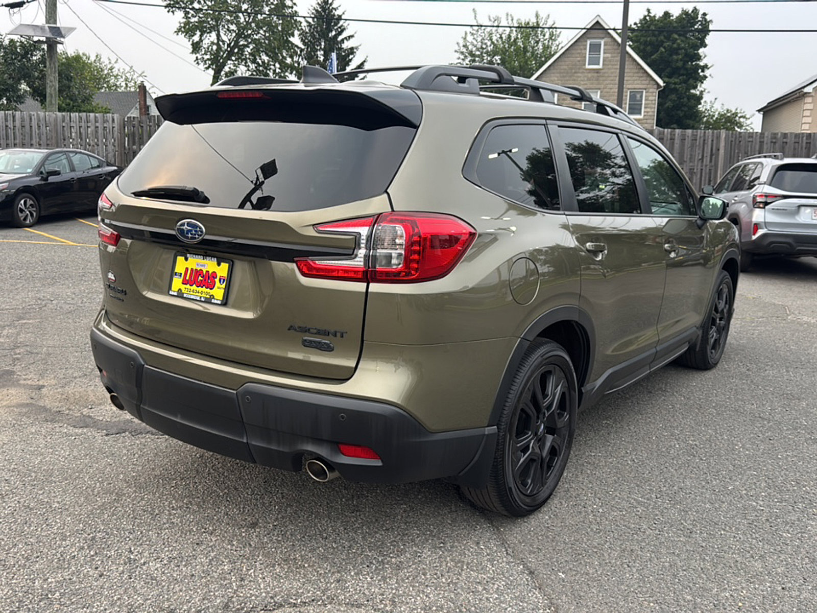 2023 Subaru Ascent Onyx Edition photo 5