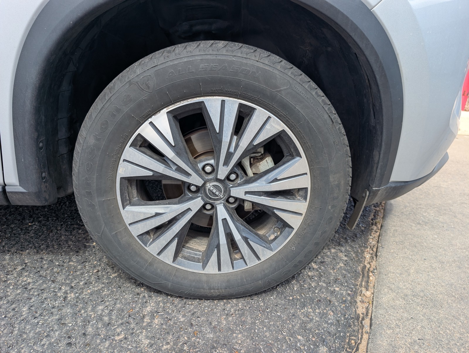 Used 2023 SILVER Nissan SV image 28