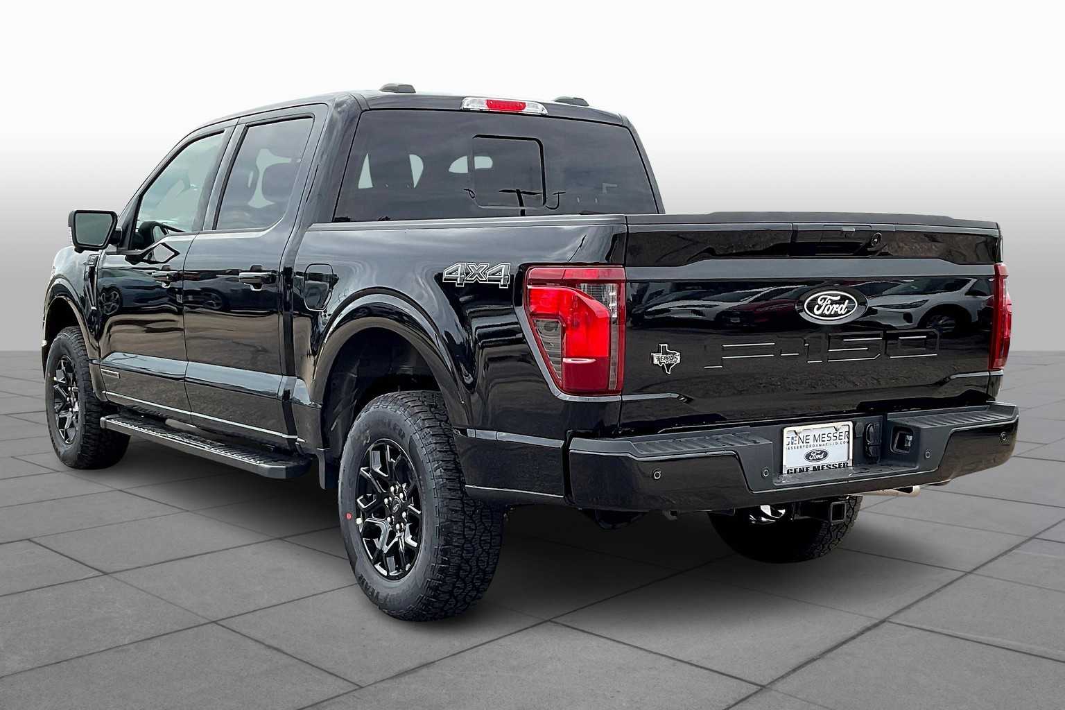 2025 Ford F-150 XLT photo 12
