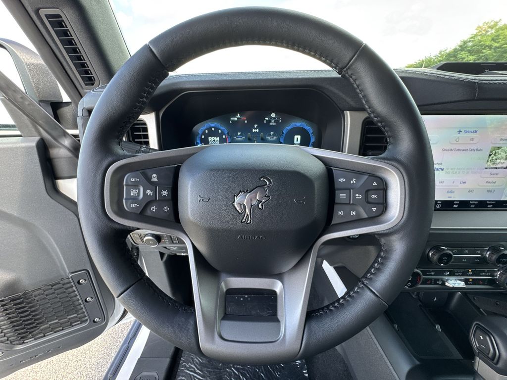 2025 Ford Bronco Outer Banks photo 11