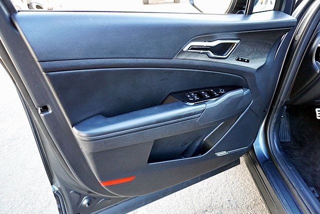 Used 2025 Gray Kia X-Line Prestige image 26