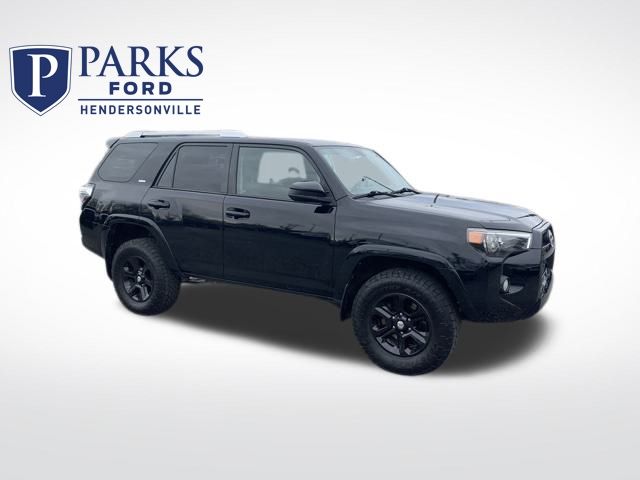 2017 Toyota 4Runner SR5's photo