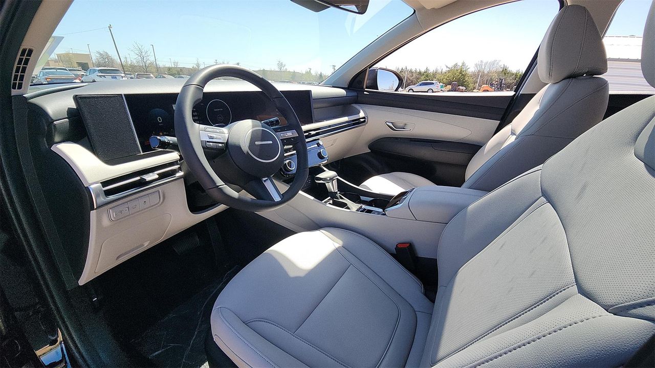 2025 Hyundai Tucson SEL Convenience photo 4