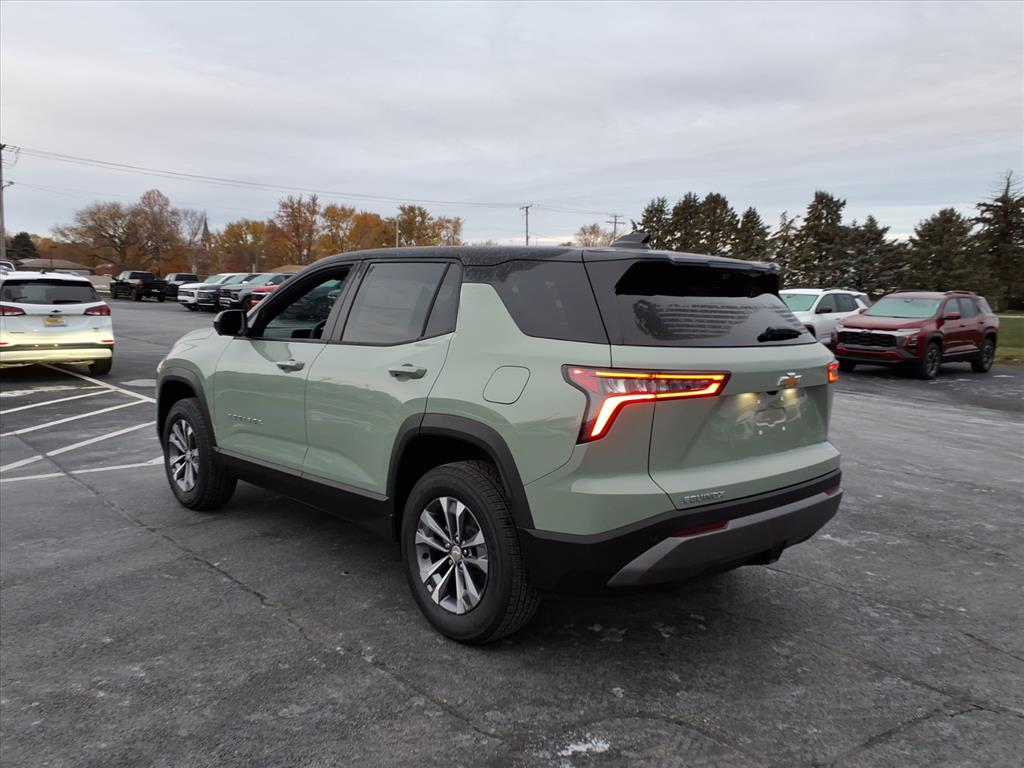 2026 Chevrolet Equinox LT photo 3
