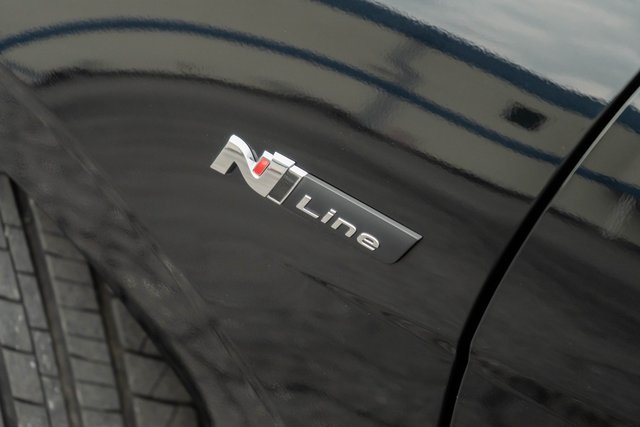 2023 Hyundai Elantra N Line photo 3
