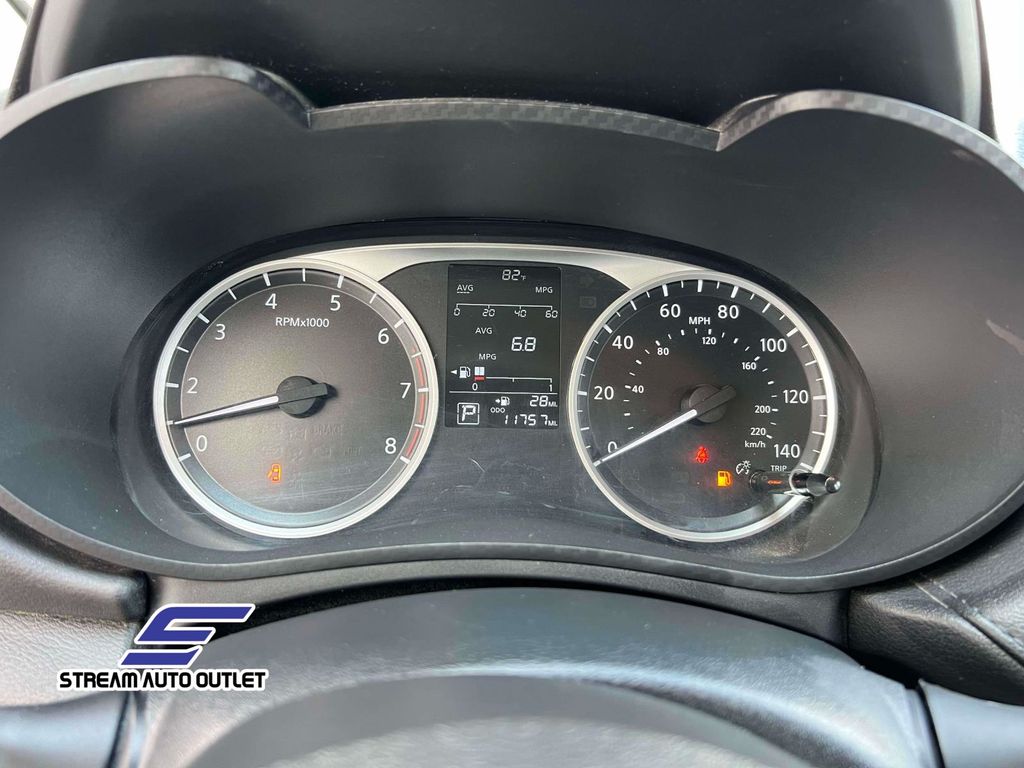 2025 Nissan Versa 1.6 S photo 19