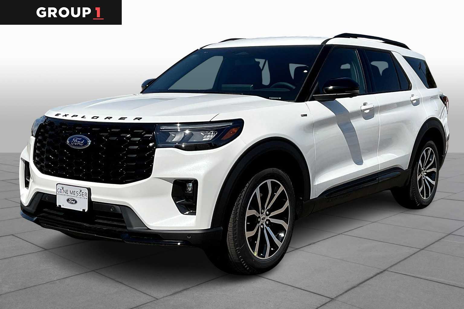 2025 Ford Explorer ST-LINE's photo