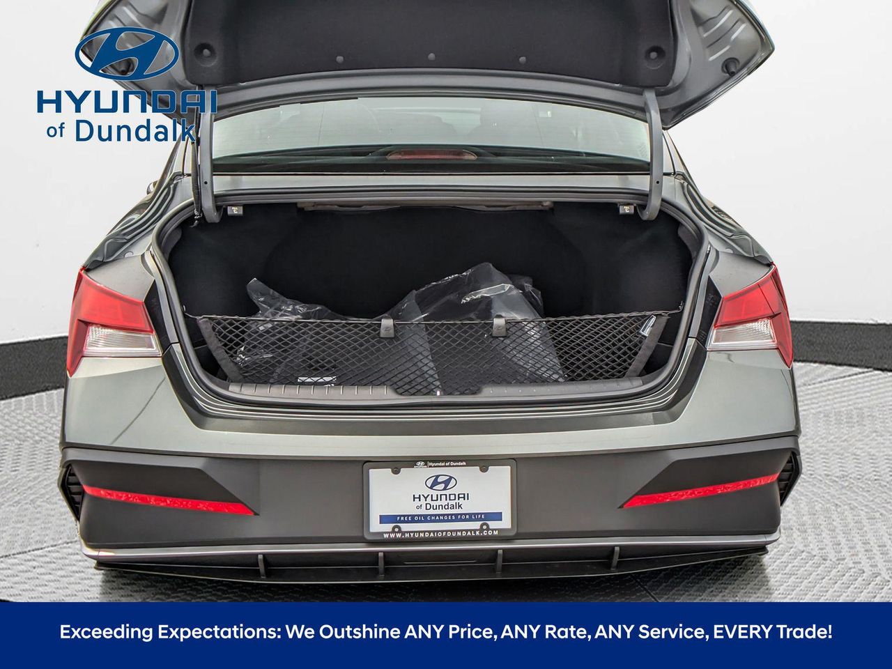 2025 Hyundai Elantra SE photo 6