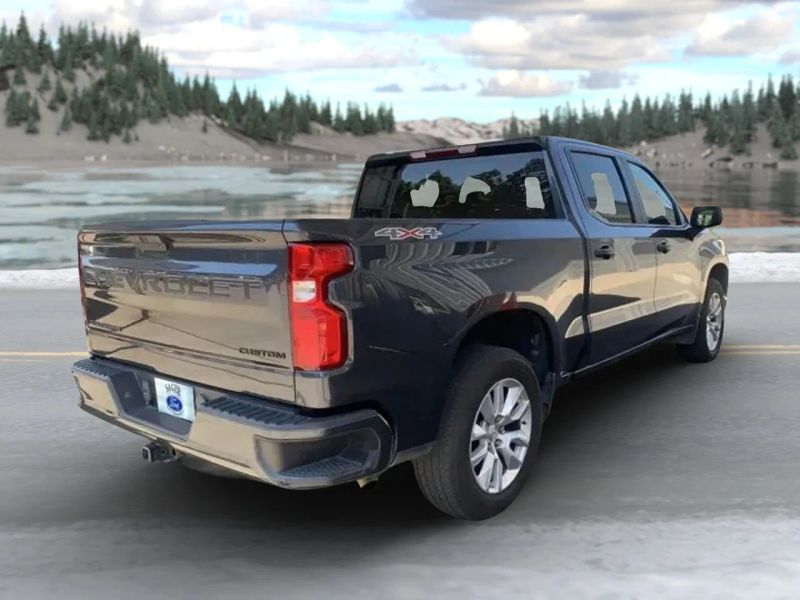 2021 Chevrolet Silverado 1500 Custom photo 4