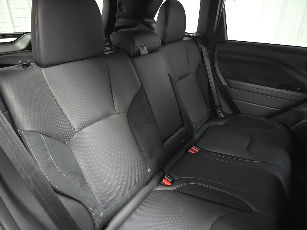 2025 Subaru Forester Touring photo 16