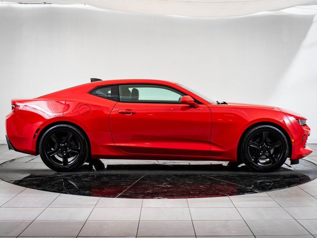 2018 Chevrolet Camaro 2LT photo 11