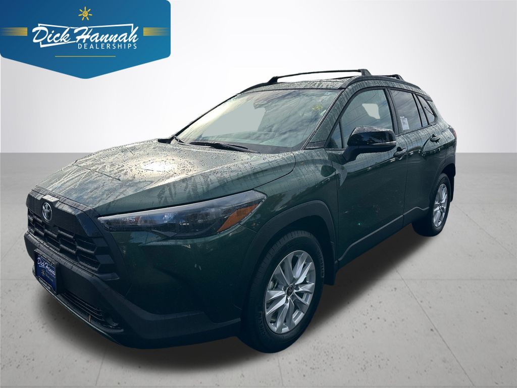 2026 Toyota Corolla Cross LE's photo