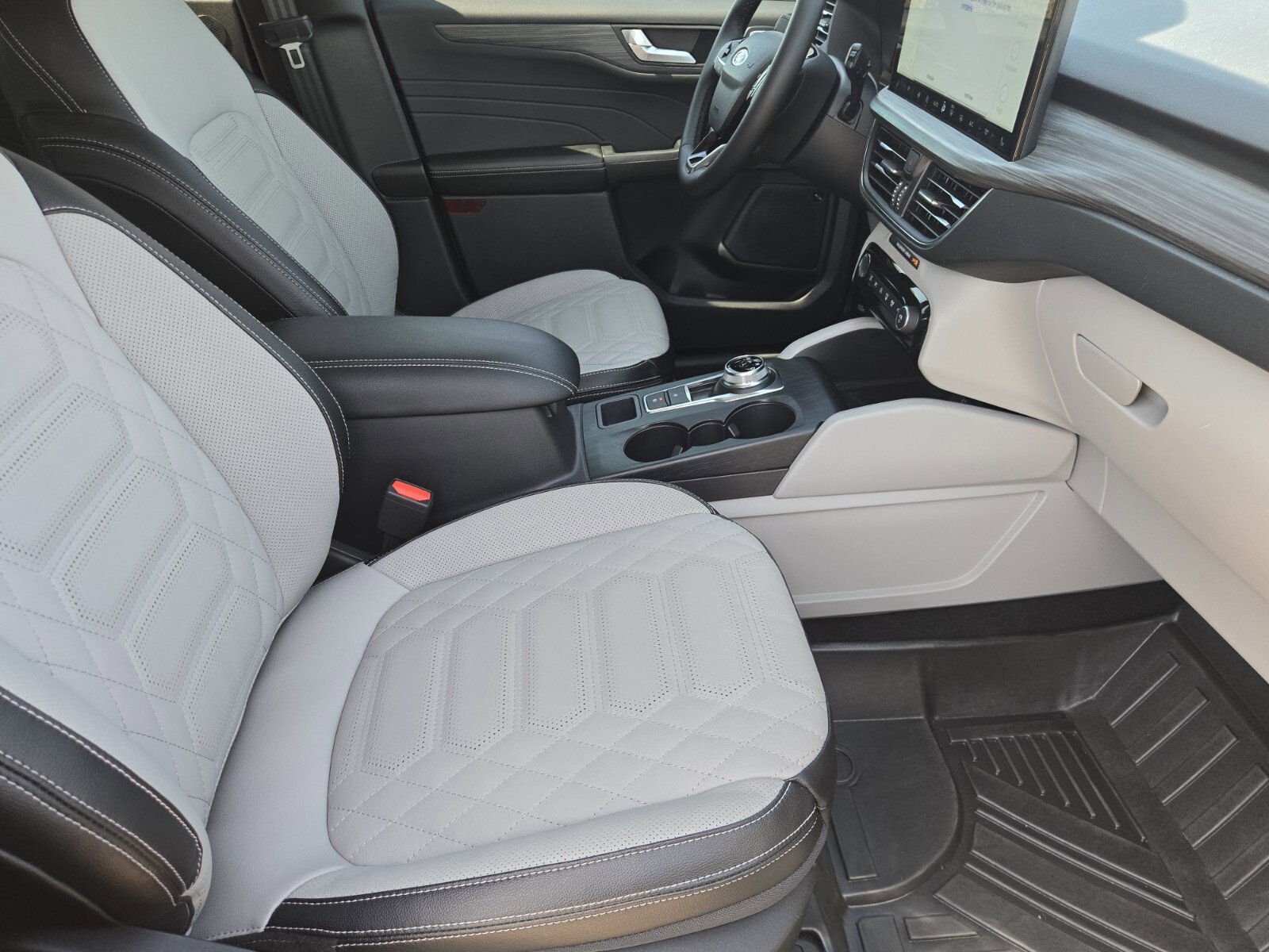 2023 Ford Escape Platinum photo 9