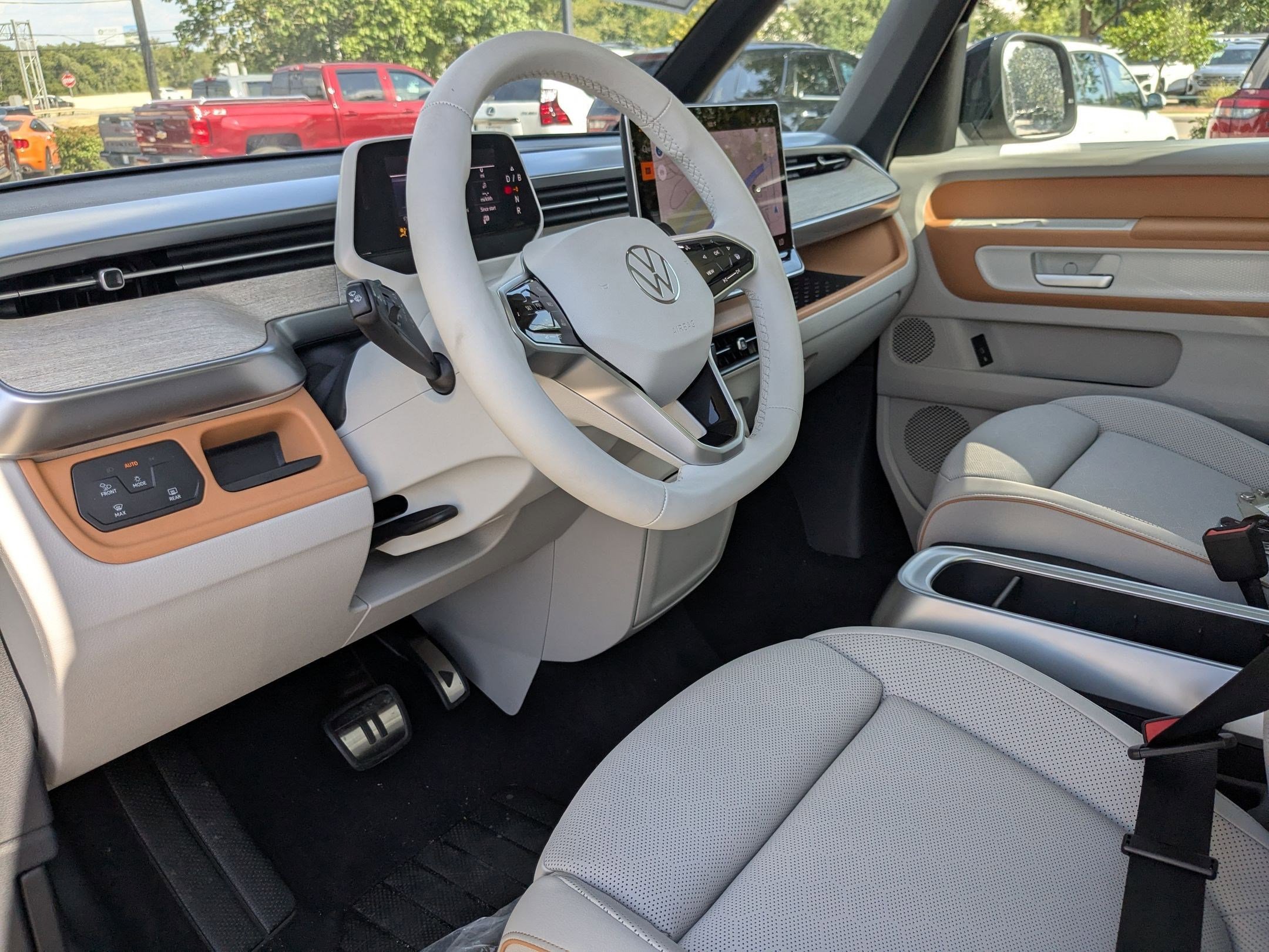 2025 Volkswagen ID. Buzz photo 3