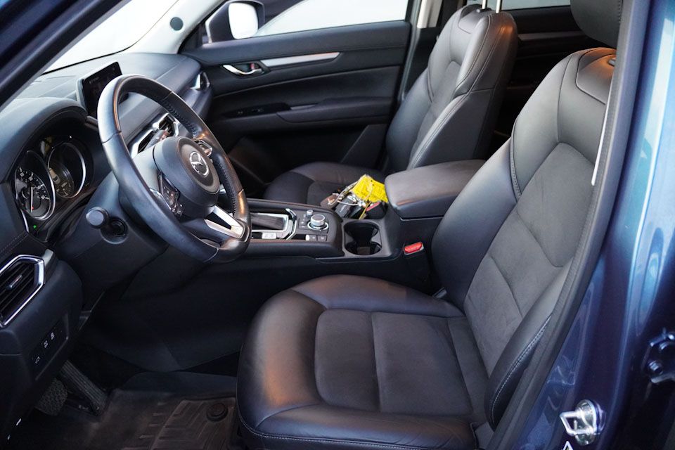 2020 Mazda CX-5 Touring Preferred photo 3