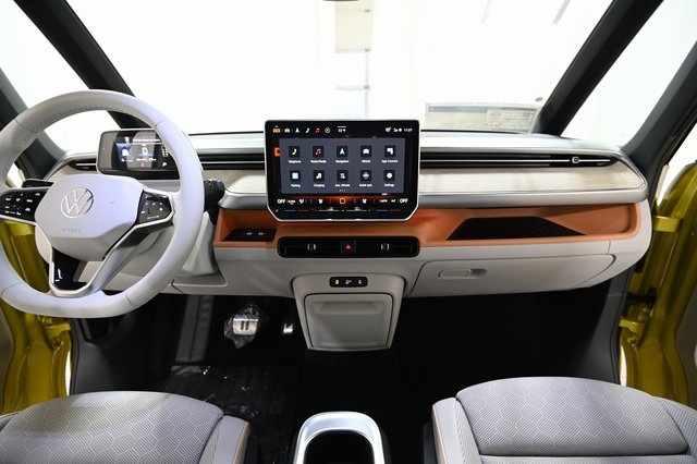 2025 Volkswagen ID. Buzz photo 2