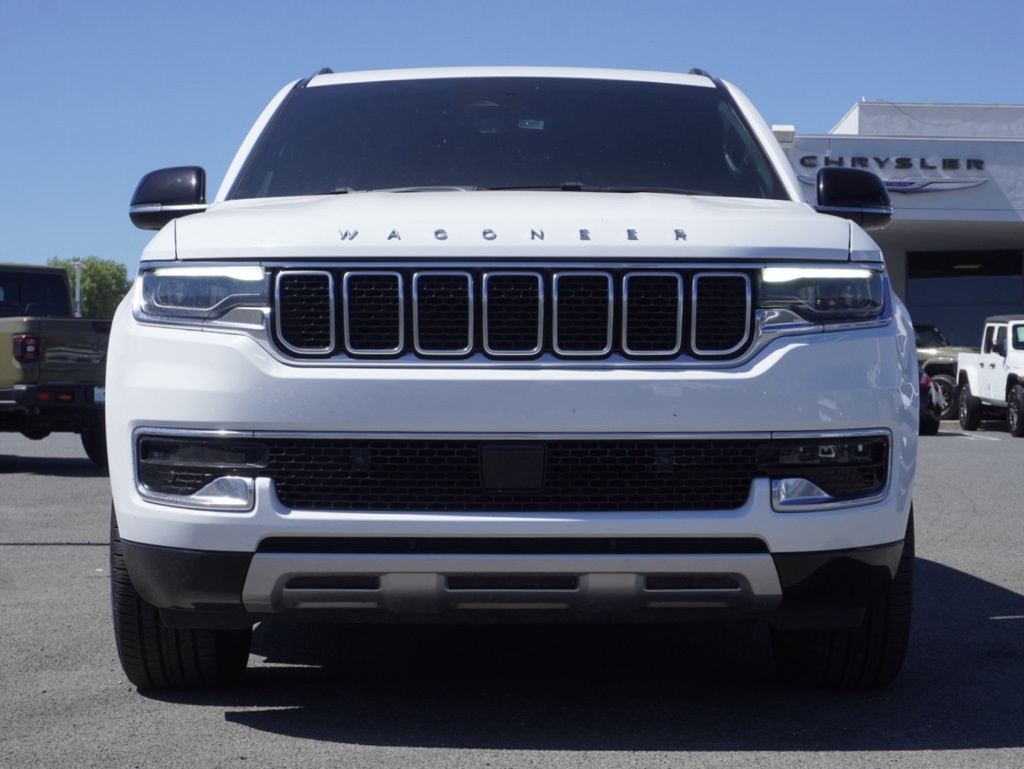 2023 Jeep Wagoneer L Series II photo 9