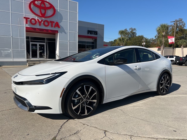 2026 Toyota Prius XSE's photo