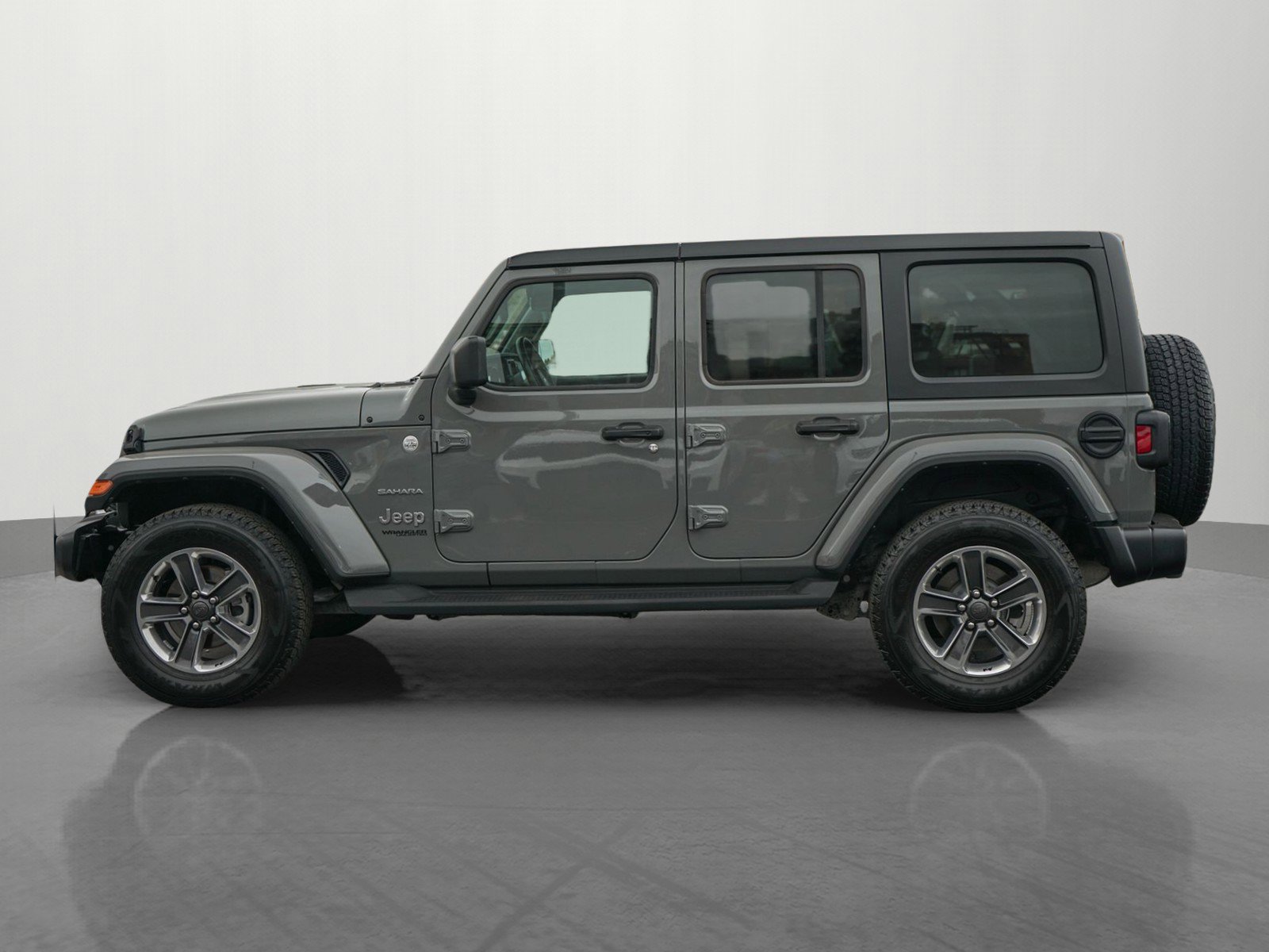 2022 Jeep Wrangler Unlimited Sahara photo 4