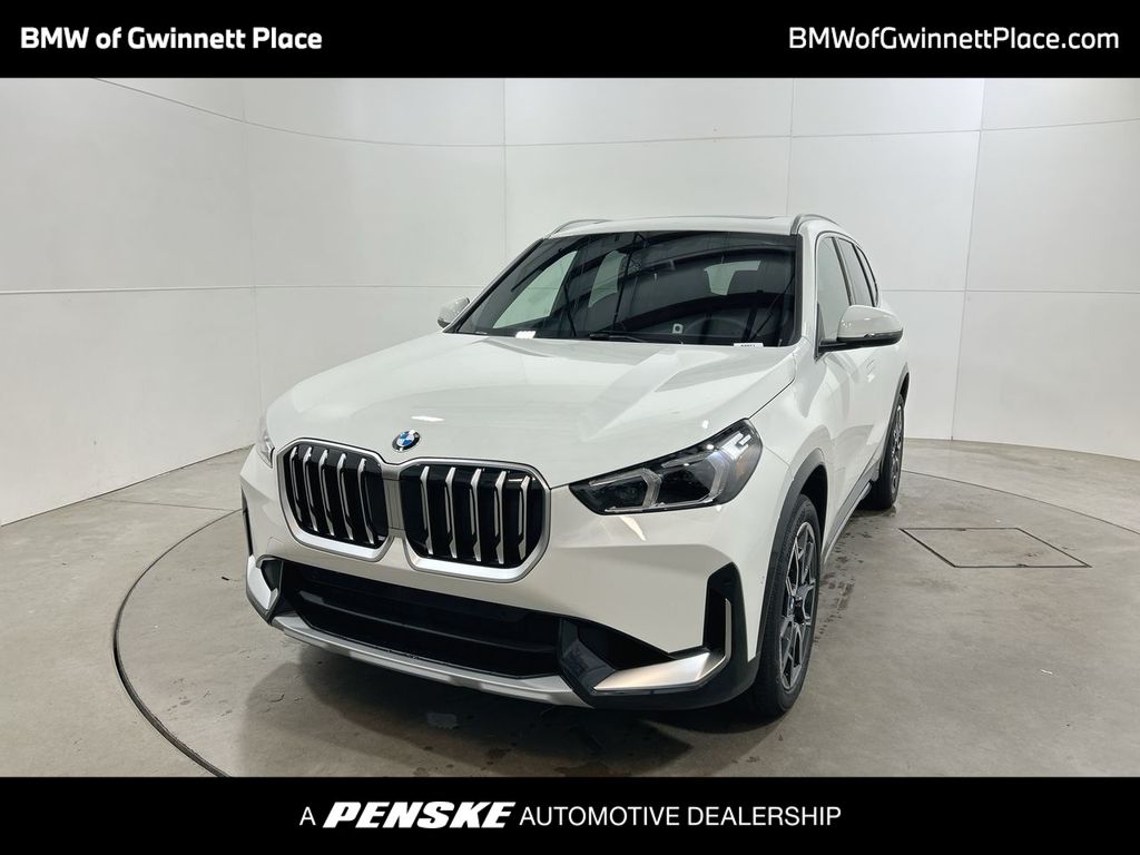2025 BMW X1 28i's photo