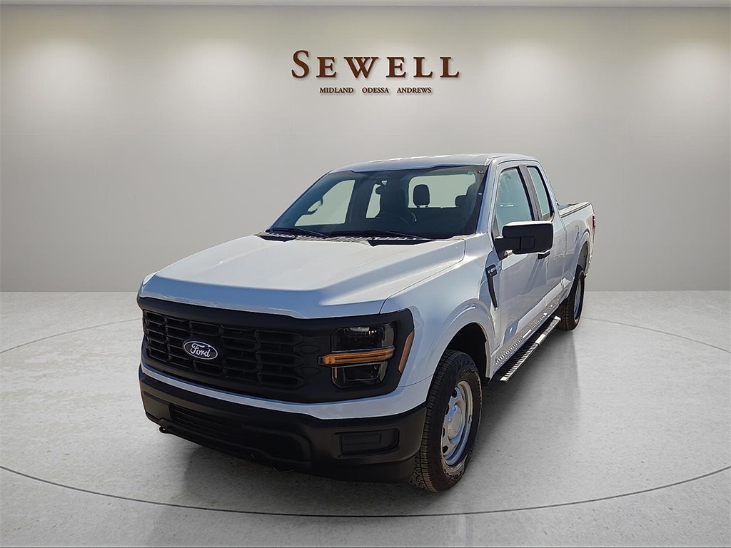 2025 Ford F-150 XL's photo