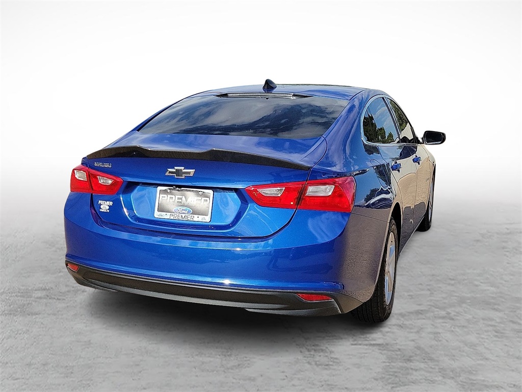 2023 Chevrolet Malibu LS photo 10