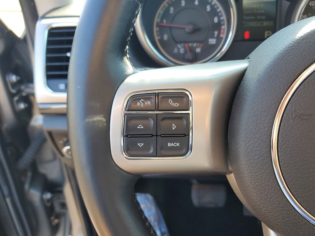 2012 Jeep Grand Cherokee Laredo photo 14
