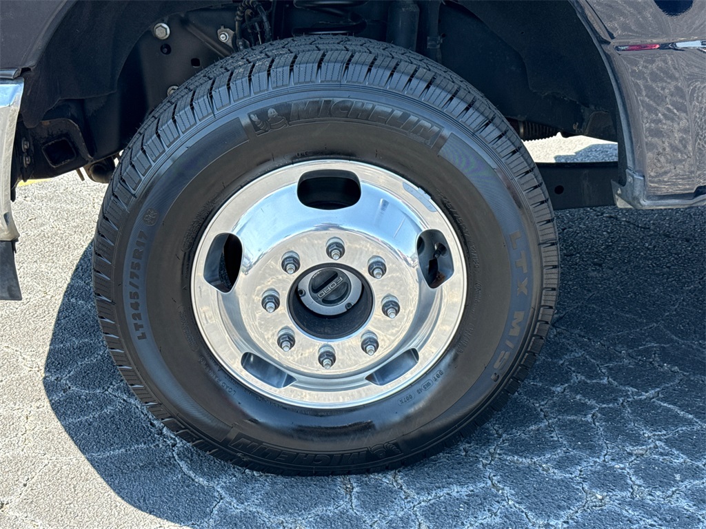 2022 Ford F-350 Lariat photo 11