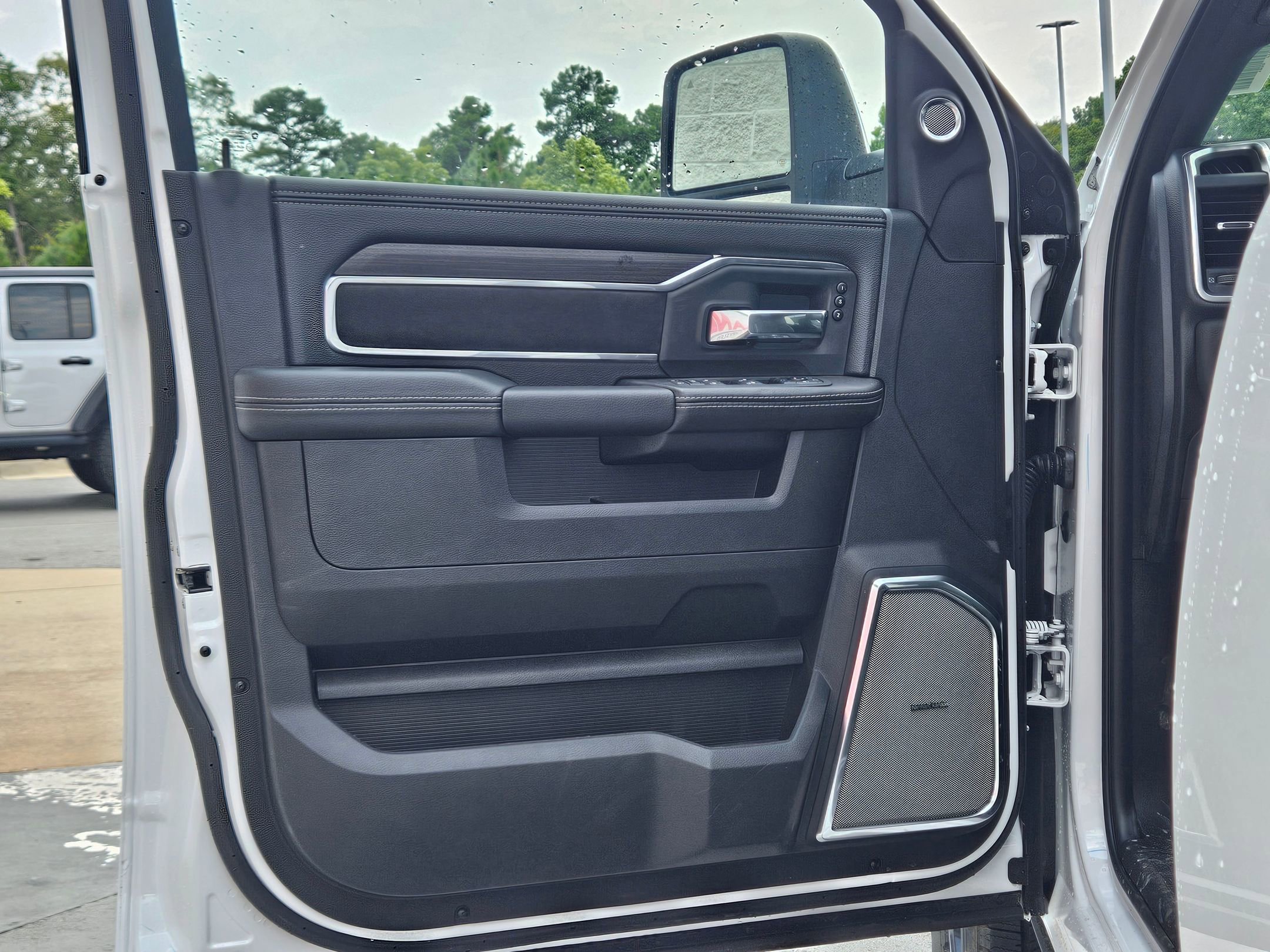 2025 Ram 2500 Laramie photo 15
