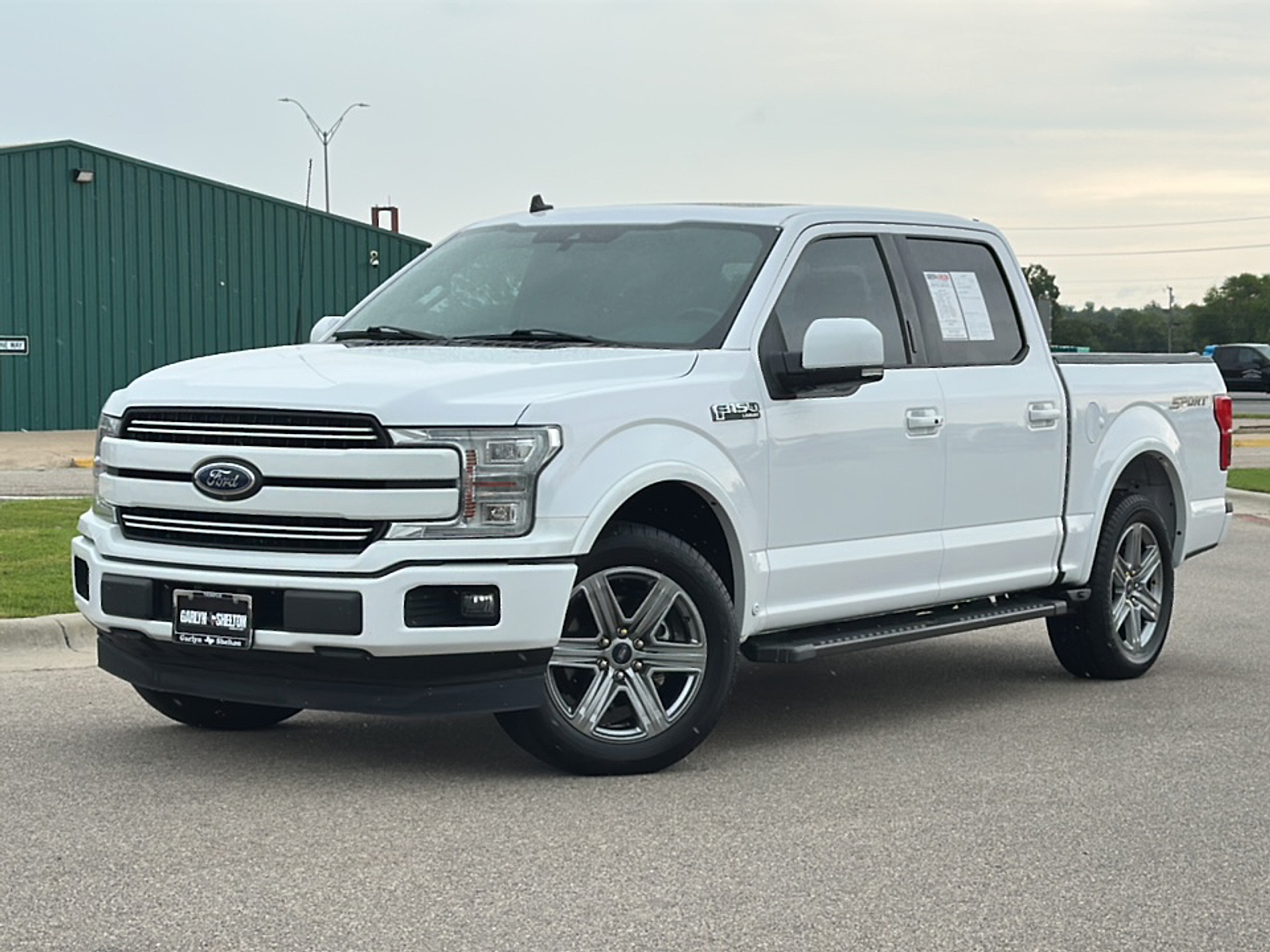 2019 Ford F-150 Lariat photo 2