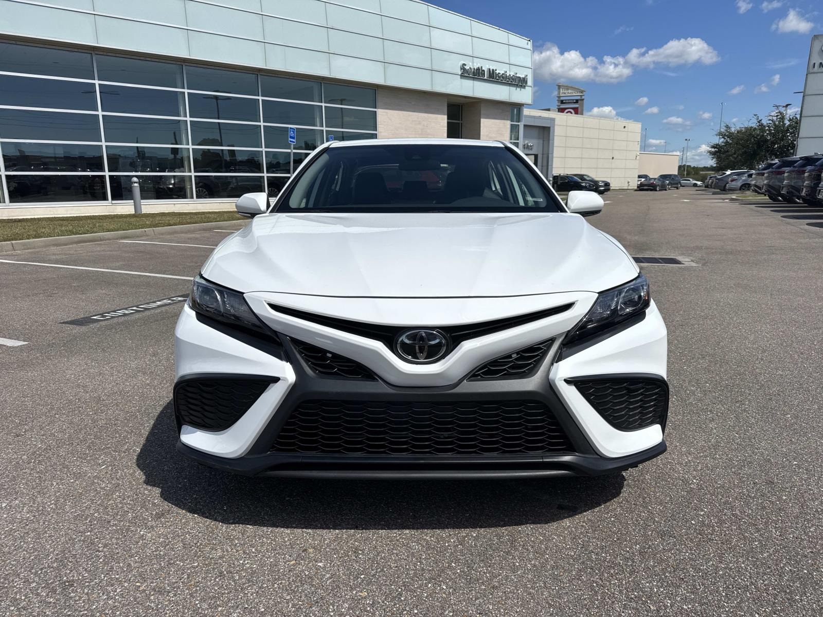 2024 Toyota Camry SE photo 2