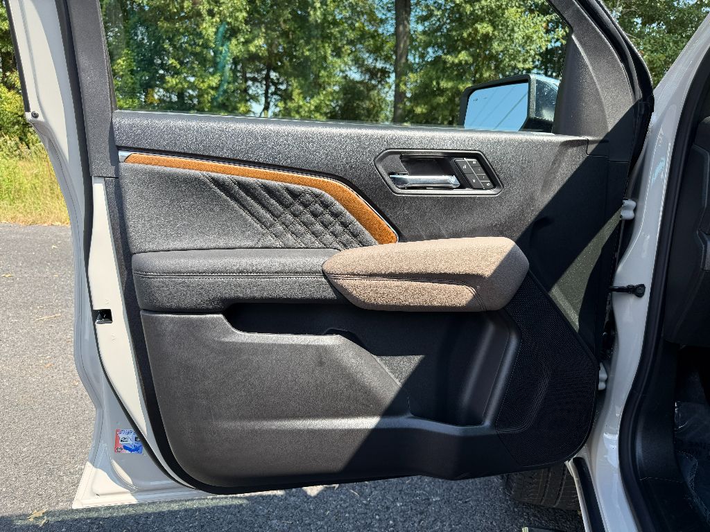 2026 Gmc Canyon Denali photo 25